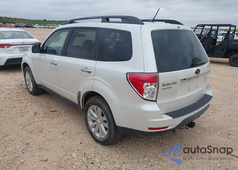 2011 Subaru Forester 2.5X Premium z USA, uszkodzony, nr VIN JF2SHBDC3BH776825